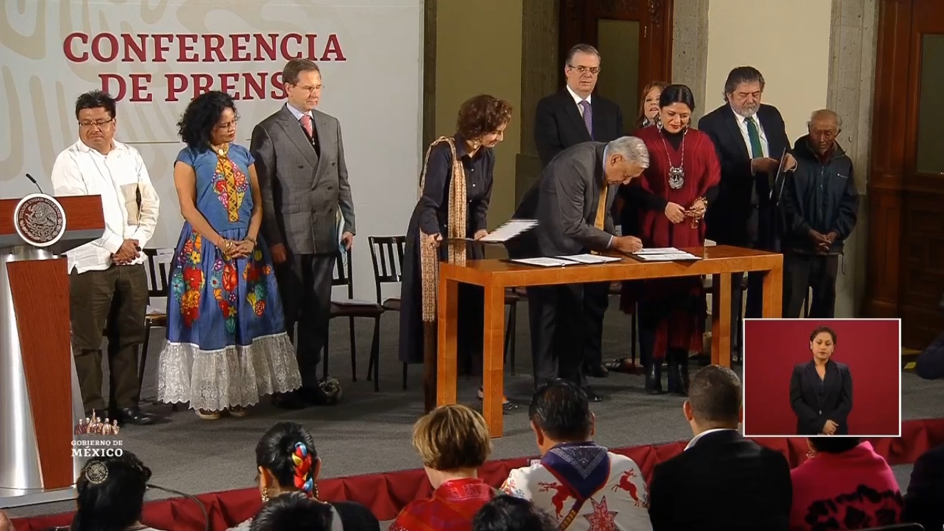 Se unen México y Unesco para preservar lenguas indígenas