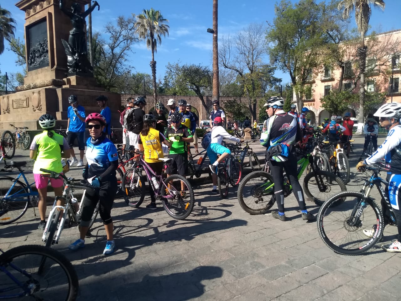 Inviable propuesta de Bicivilizate para ciclovía