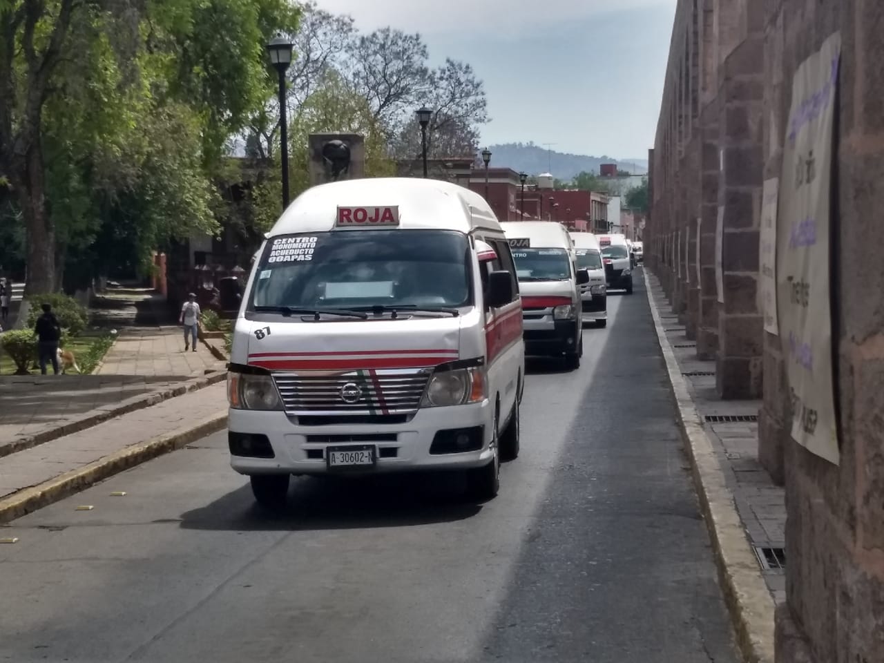 Transportistas insisten en eliminar o recortar ciclovía dominical