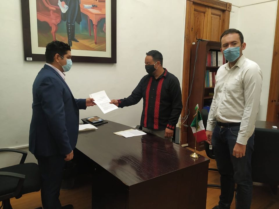 Presentan juicio político contra Silvano Aureoles