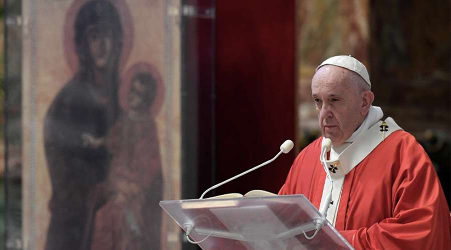 Celebra Papa Francisco el Domingo de Ramos sin fieles