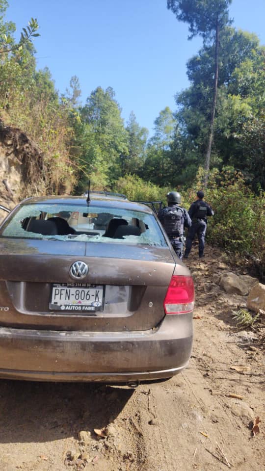 Policía Michoacán enfrenta a grupo criminal de “El Cacaro”