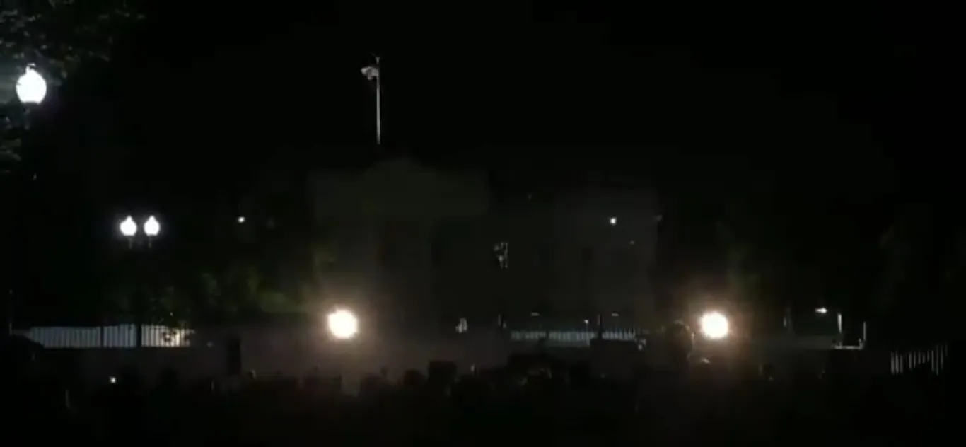 Casa Blanca apaga sus luces por primera vez en 131 años por manifestaciones