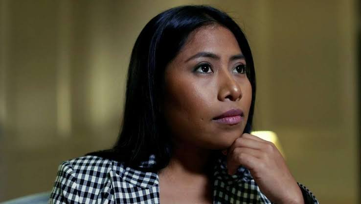 Yalitza Aparicio dice sentirse orgullosa de ser prieta