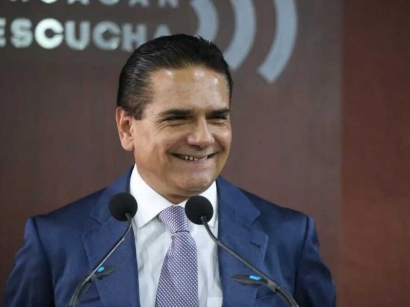 El gobierno de Silvano Aureoles Conejo continúa publicitando su manejo de la pandemia por el coronavirus y criticando a AMLO pese a haber anunciado la eliminación de gastos