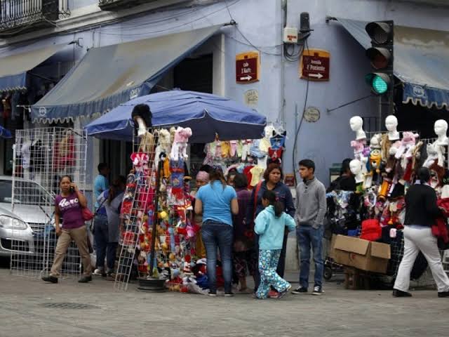Continúa reubicación de ambulantes en la Lázaro Cárdenas, hasta ahora son 13