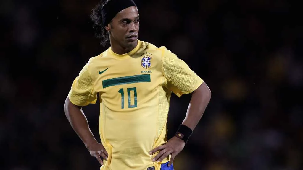 Obtiene Ronaldinho su libertad