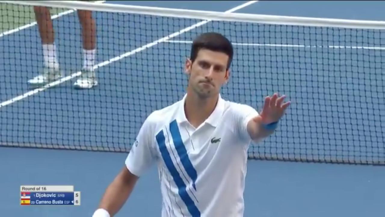 Por “pelotazo” a juez de línea echan a Djokovic del US-Open