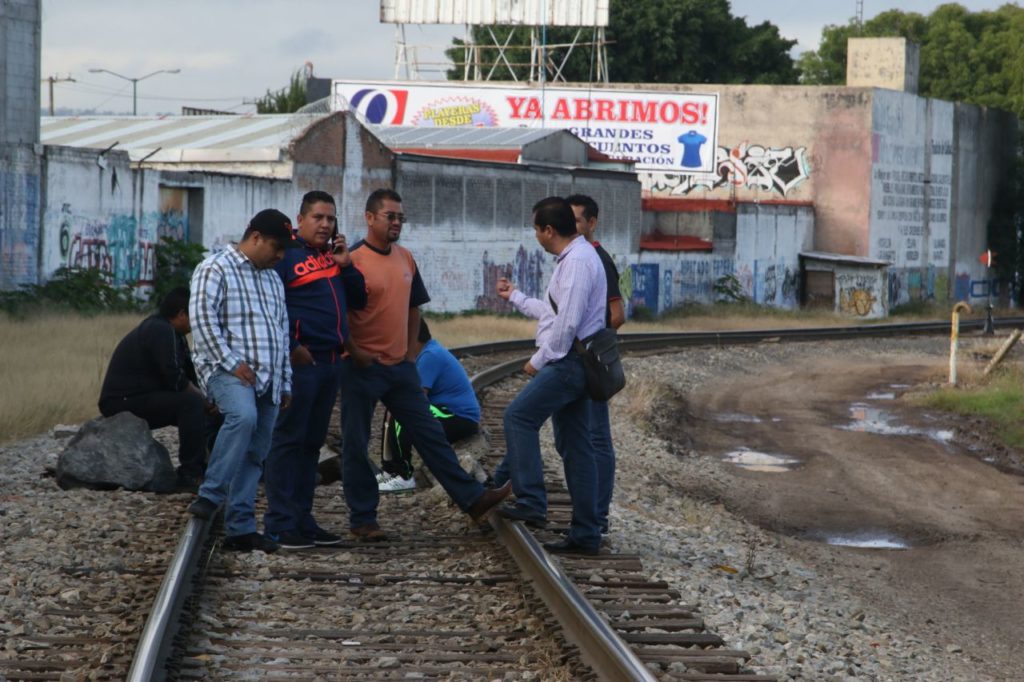 Magisterio estatal bloqueará vías del tren este lunes