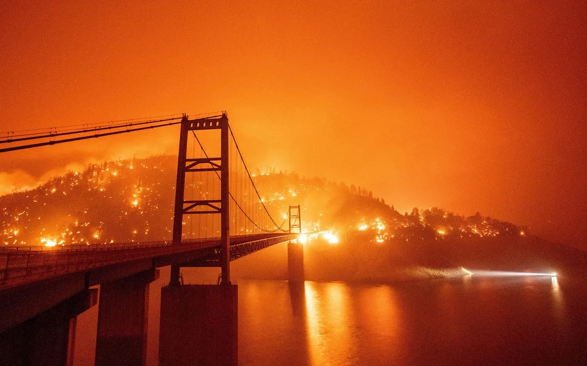 Suman al menos 6 muertos por incendios en California