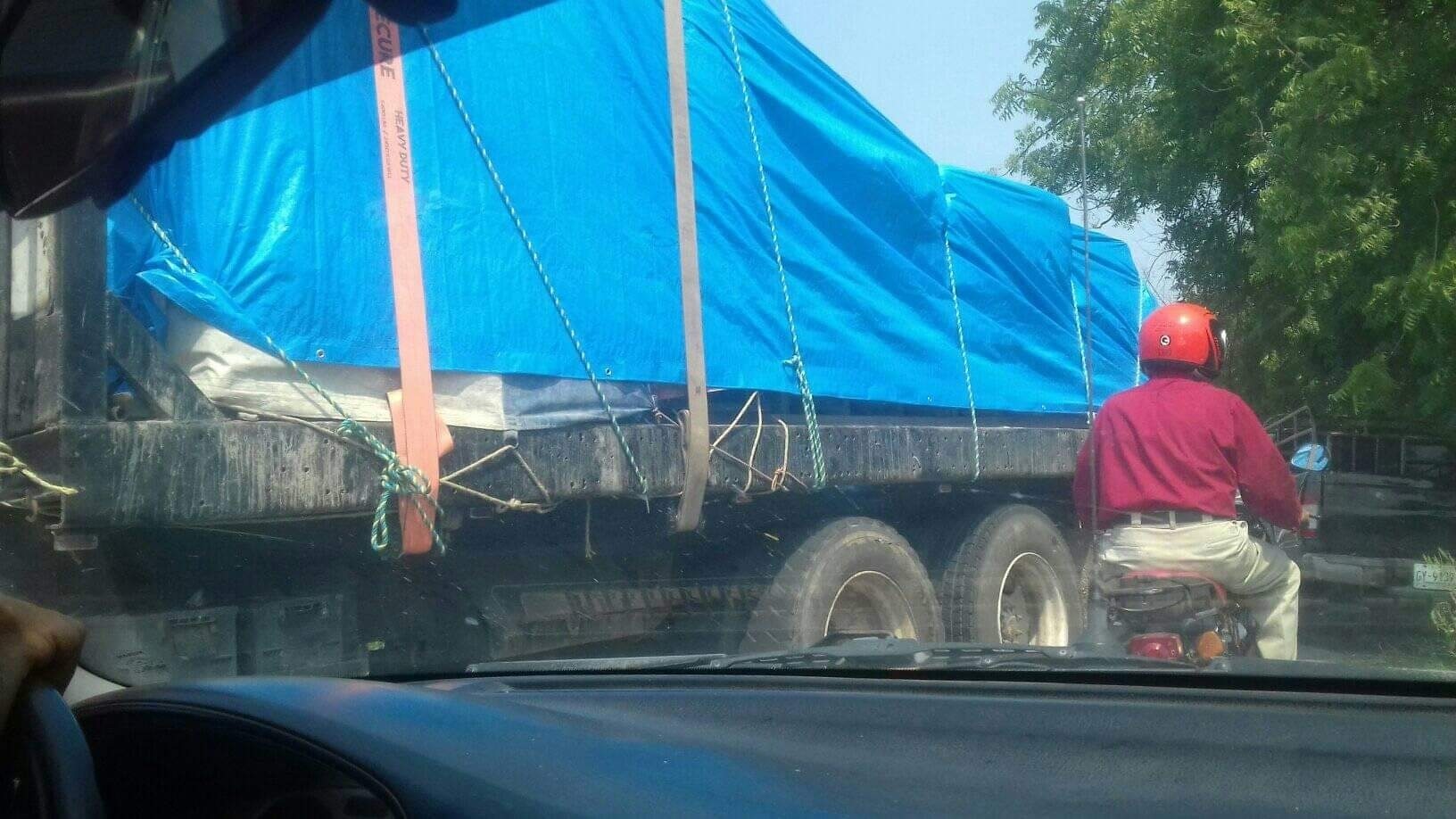 bloqueos carreteros y agresión a GN