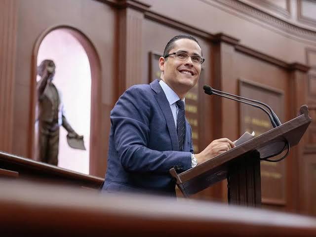 Llama Miguel Ángel Villegas a diputados a detener aumentos en las leyes de ingresos de los municipios