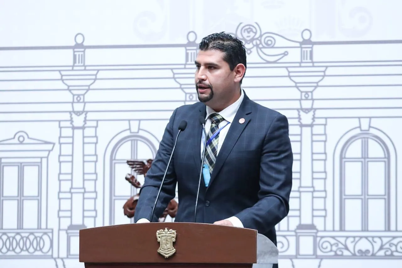 Positivo en Covid presidente del Congreso de Michoacán