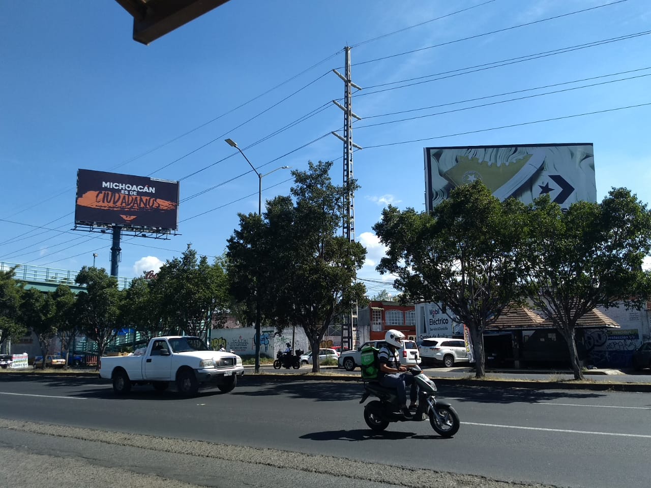 Clausuran 40 anuncios publicitarios en Morelia
