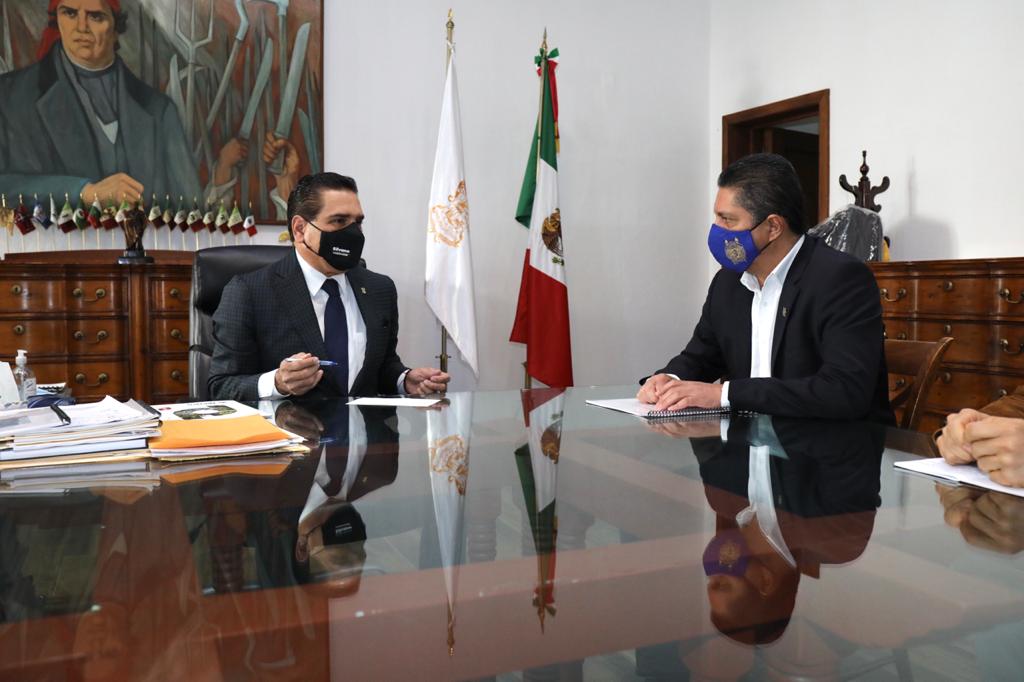 Raúl Cárdenas se reúne con el gobernador