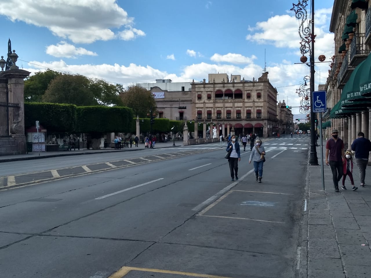 Analizan retirar vallas del Centro Histórico de Morelia