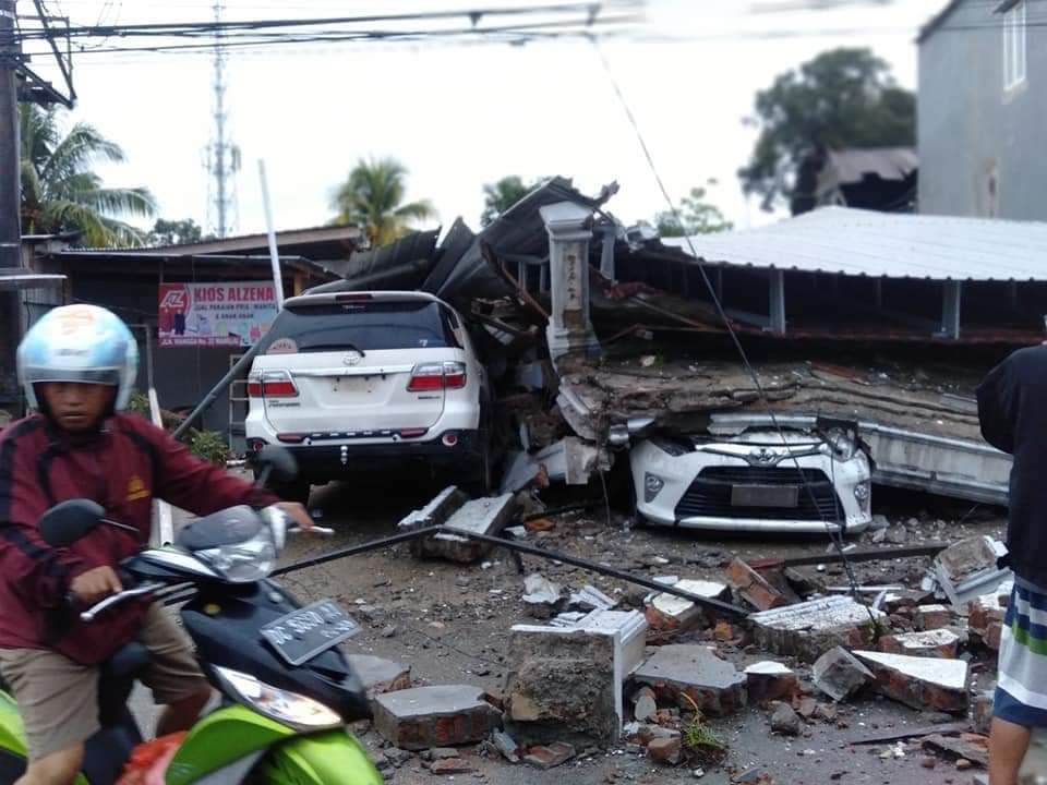 Aumentan víctimas mortales en Indonesia