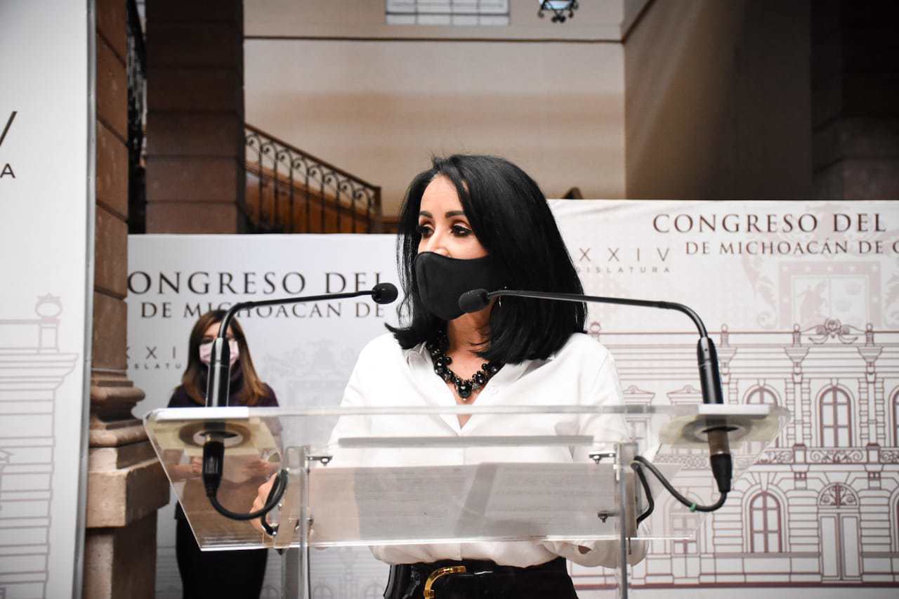 Lucila Martínez respalda Ley cubrebocas