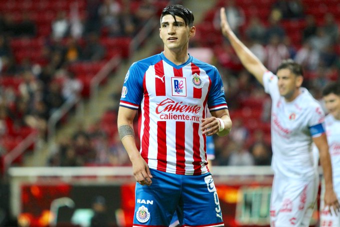 Mete Alan Pulido controversia contra Chivas