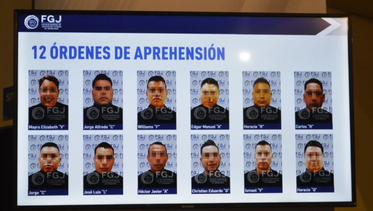 12 policías acusados por el asesinato