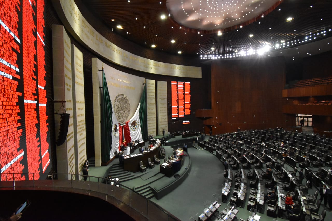 Detienen diputados reforma contra Fake News