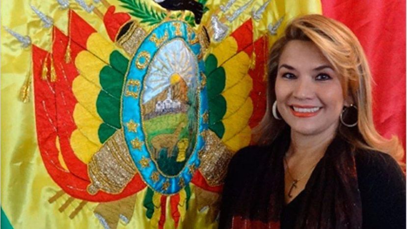 Denuncia Jeanine Áñez supuestos abusos