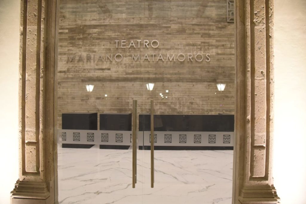 Teatro Matamoros un barril sin fondo