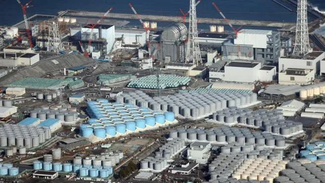 Verterá Japón al mar agua de central nuclear