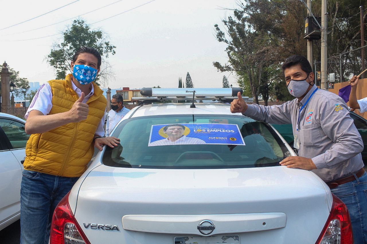 taxistas morelianos a Alfonso Martínez