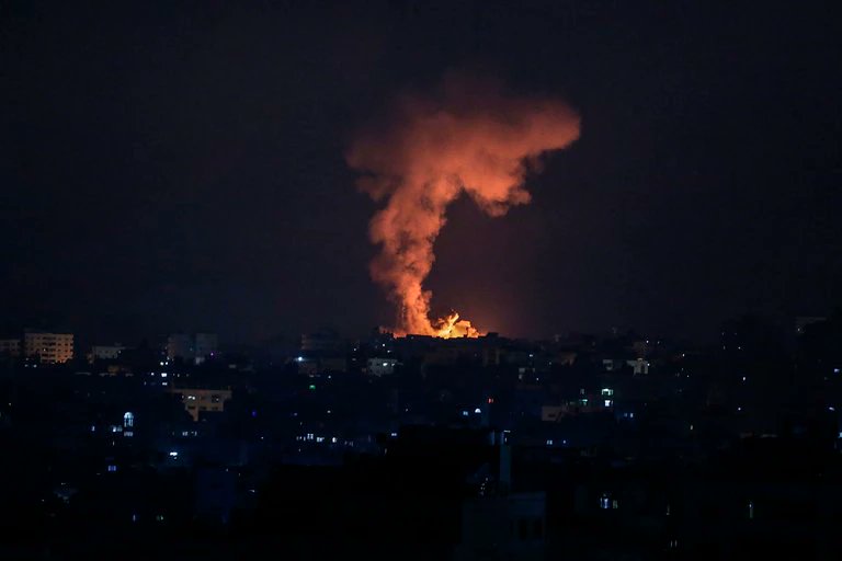 Bombardea Israel casa del jefe de Hamas