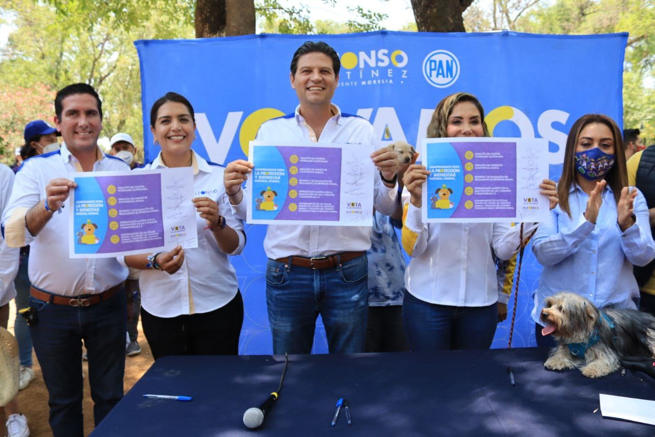 Firma Alfonso Martínez carta compromiso para establecer agenda animalista en Morelia