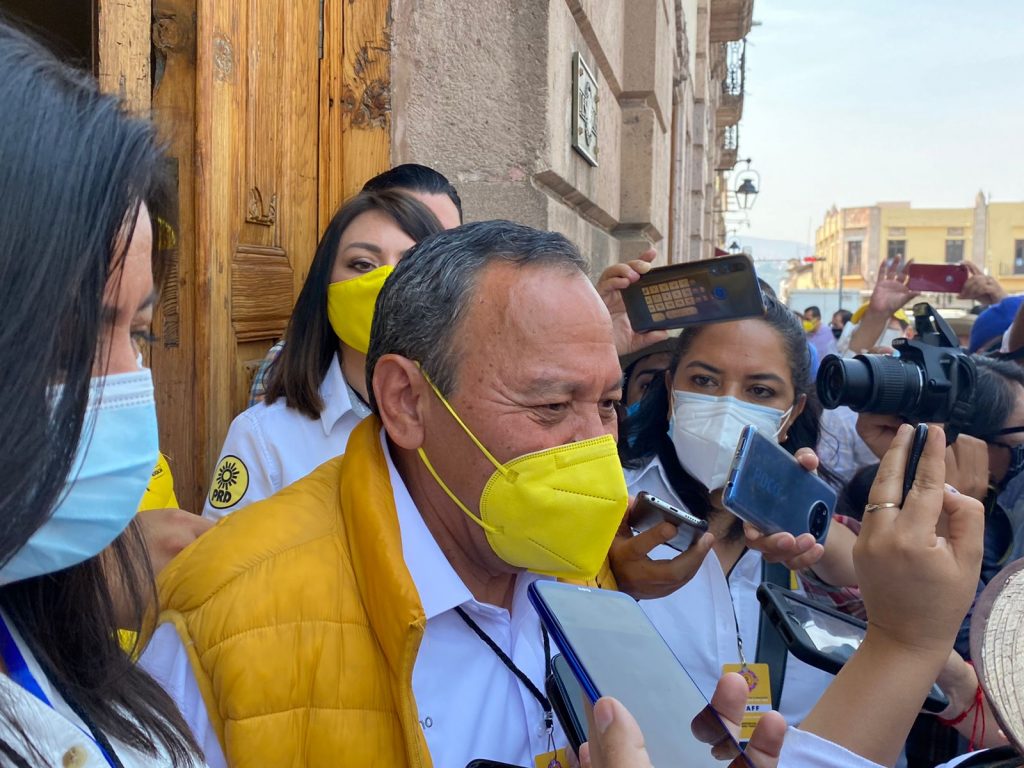 Jesús Zambrano lava las manos del PRD tras desplome del metro