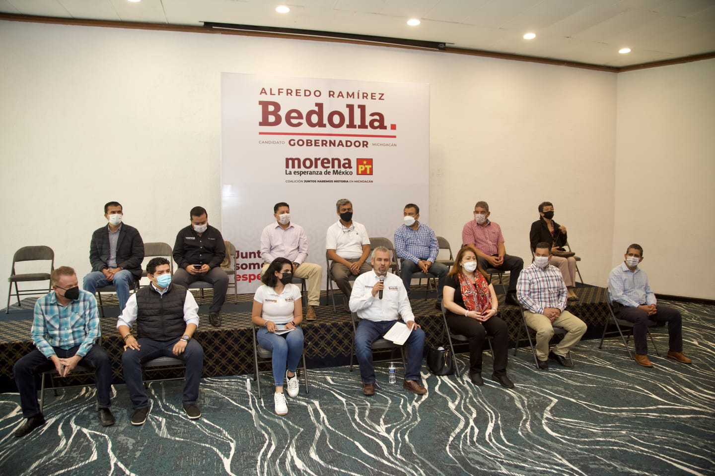 Recorre Bedolla 21 municipios