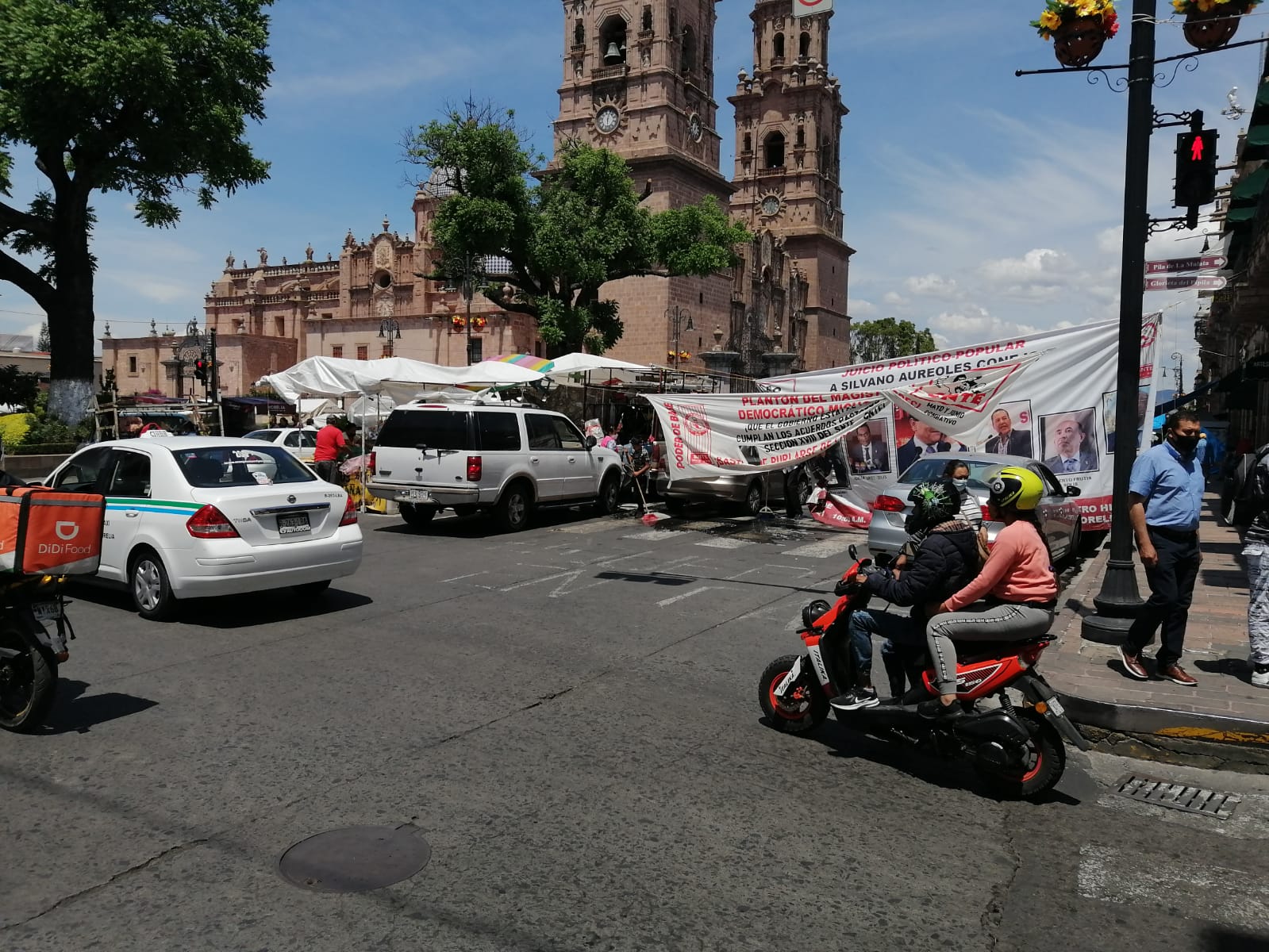 Comerciantes del Centro acusan a plantón CNTE de pérdidas económicas de 3 mdp