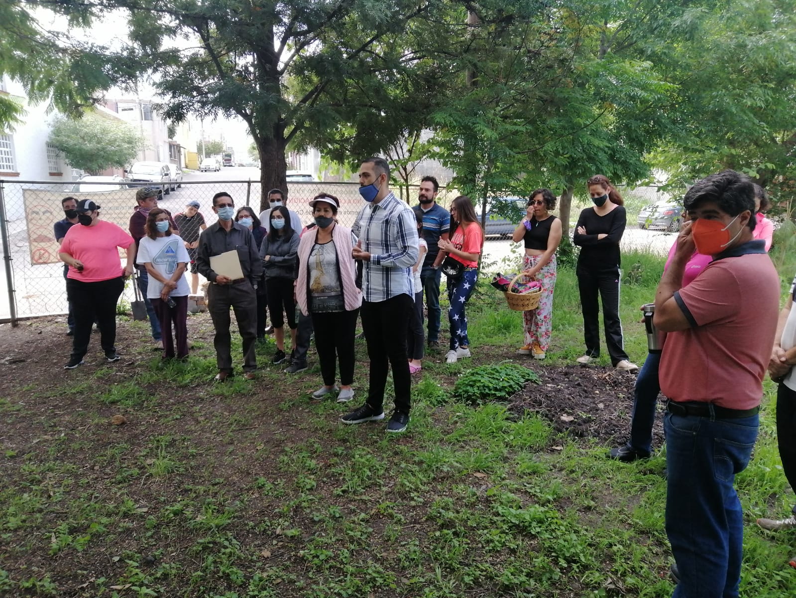 Demandan ferrocarrileros a vecinos de Cosmos por tema del parque