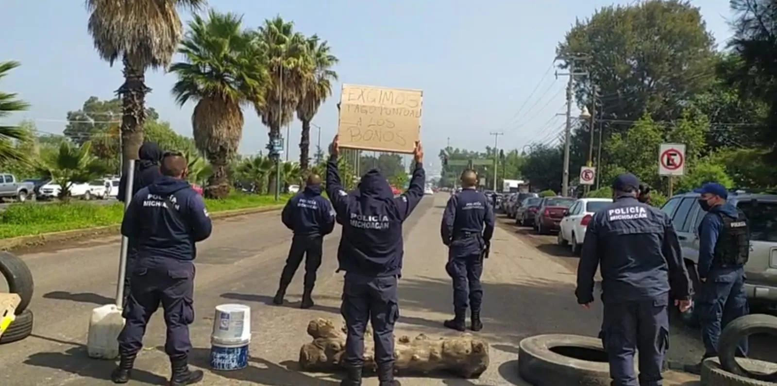 Policías estatales podrían continuar bloqueo durante fin de semana