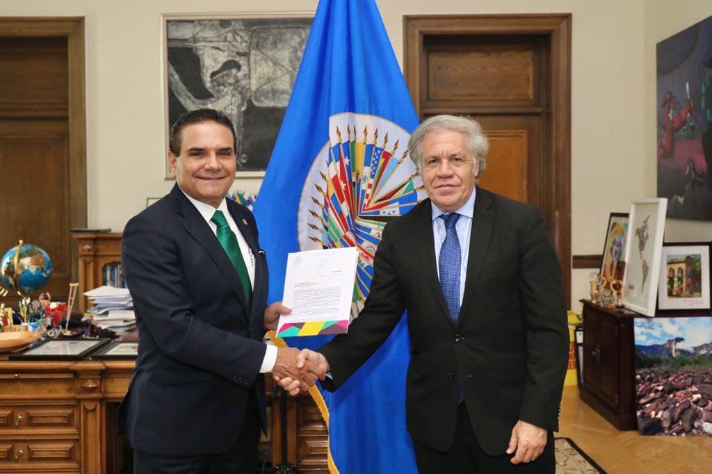 Titular de la OEA da positivo al Covid, hace dos días se reunió con Silvano