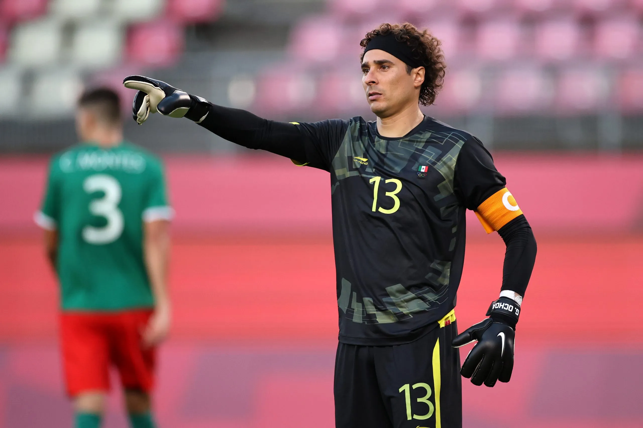 Aficionados de Brasil "destrozan" a Guillermo Ochoa en redes