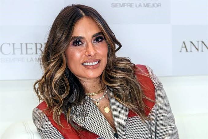 Galilea Montijo ofrece ayuda a Laura Bozzo por problema legal