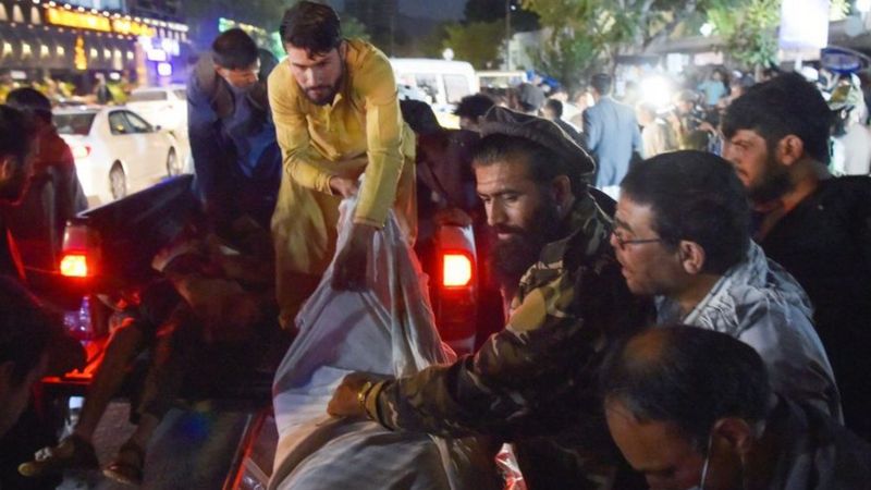 Reportan al menos 170 muertos por ataque terrorista en Kabul