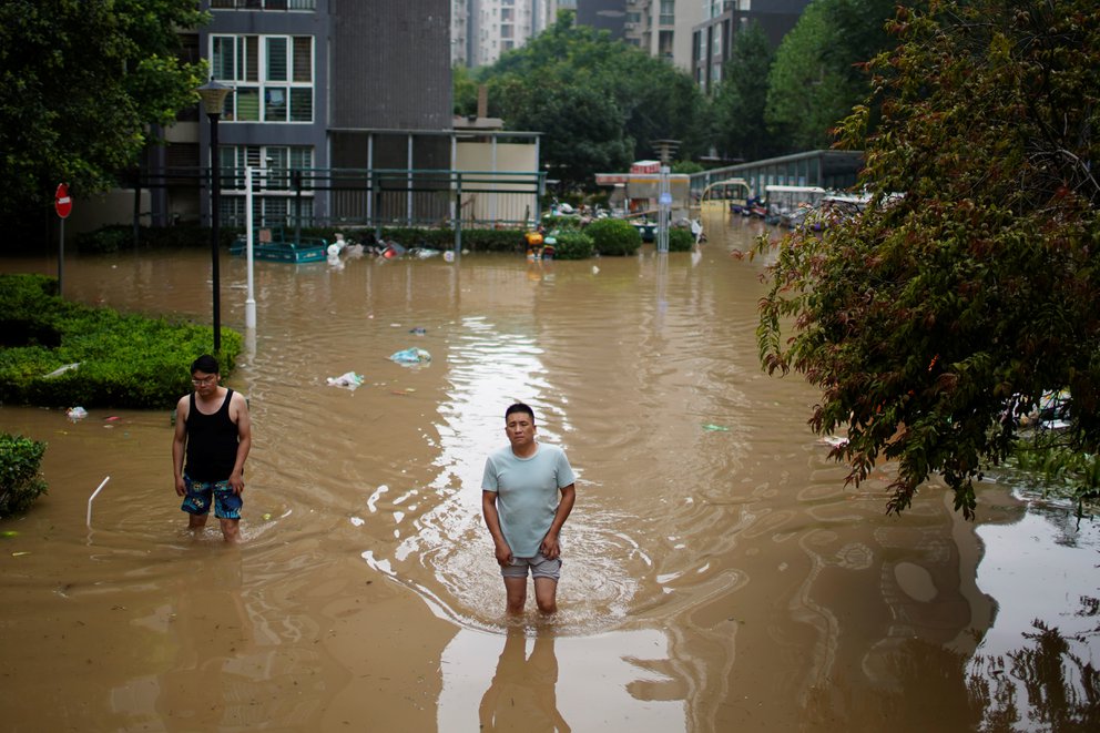 Suman inundaciones en China más de 300 muertos