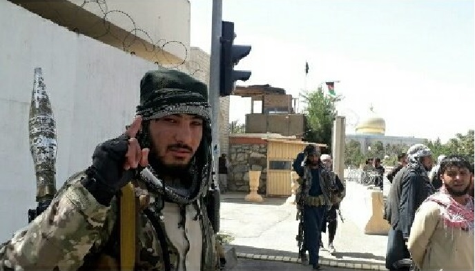 Toman talibanes palacio presidencial de Kabul