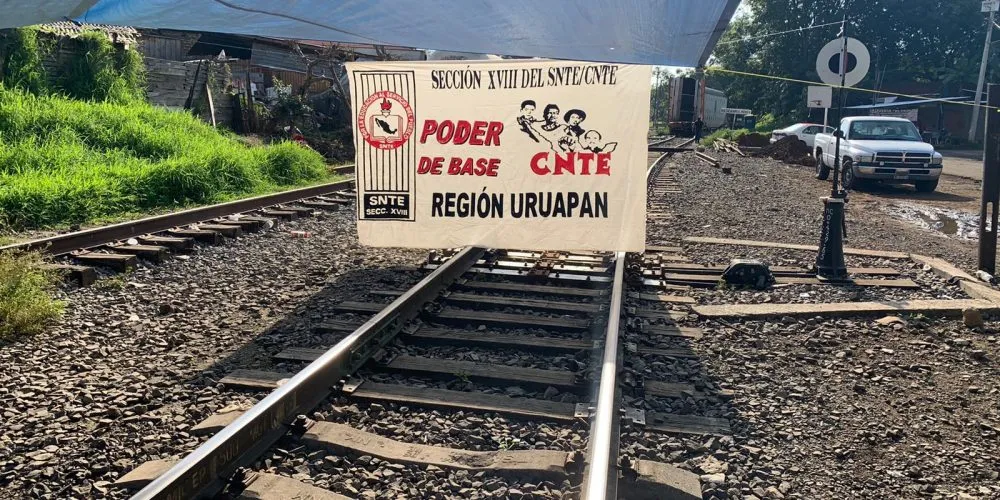 bloqueo vías férreas Michoacán