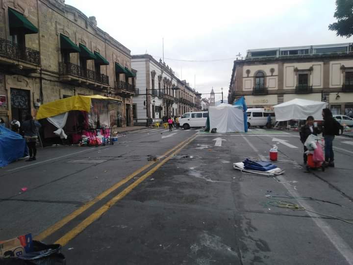 FNLS levanta el plantón de la avenida Madero; se mantienen en plaza Ocampo