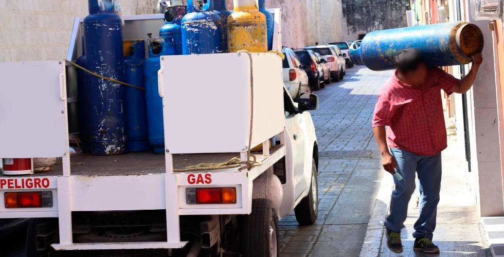 Gaseros entran en paro de forma indefinida