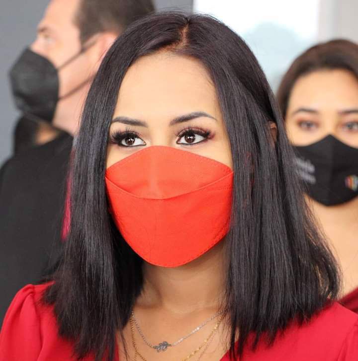 Gloria Tapia como Presidenta de la Comisión