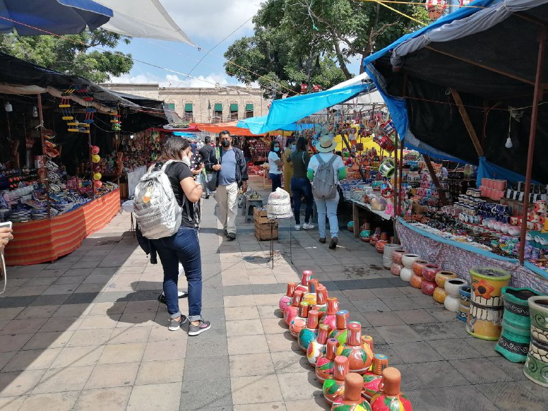 No retirarán a comerciantes de la plaza Melchor Ocampo