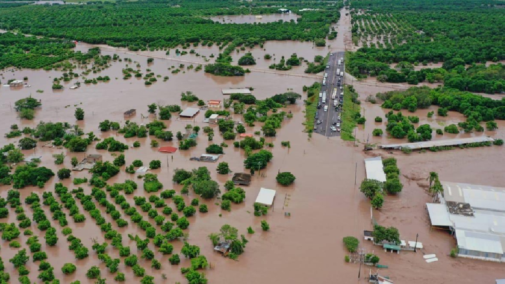 Solicita Nayarit ayuda humanitaria por inundaciones