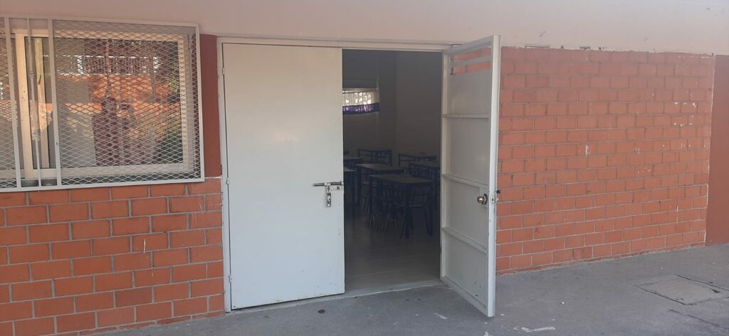 Atracan primaria Misión del Valle 