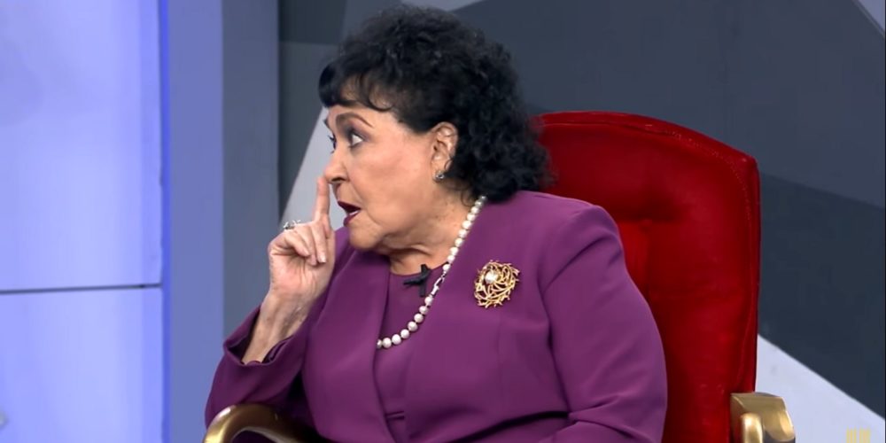 Carmen Salinas respira por sí sola Nieta